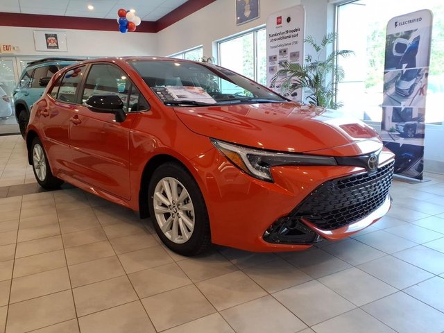 2026 Toyota Corolla Hatchback SE