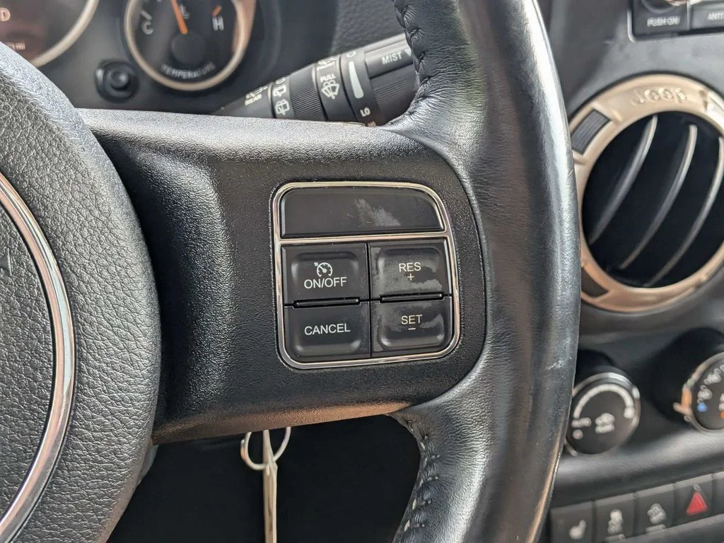 Used 2017 White Jeep Unlimited Sahara image 23