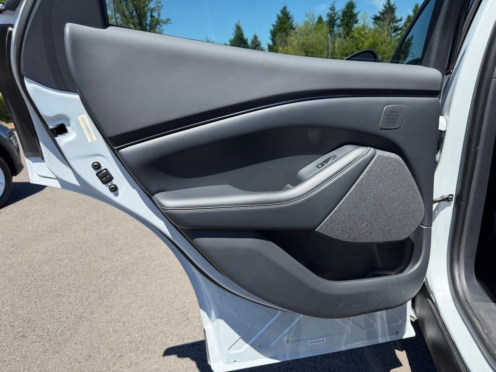 Used 2023 Space White Metallic Ford Premium image 30