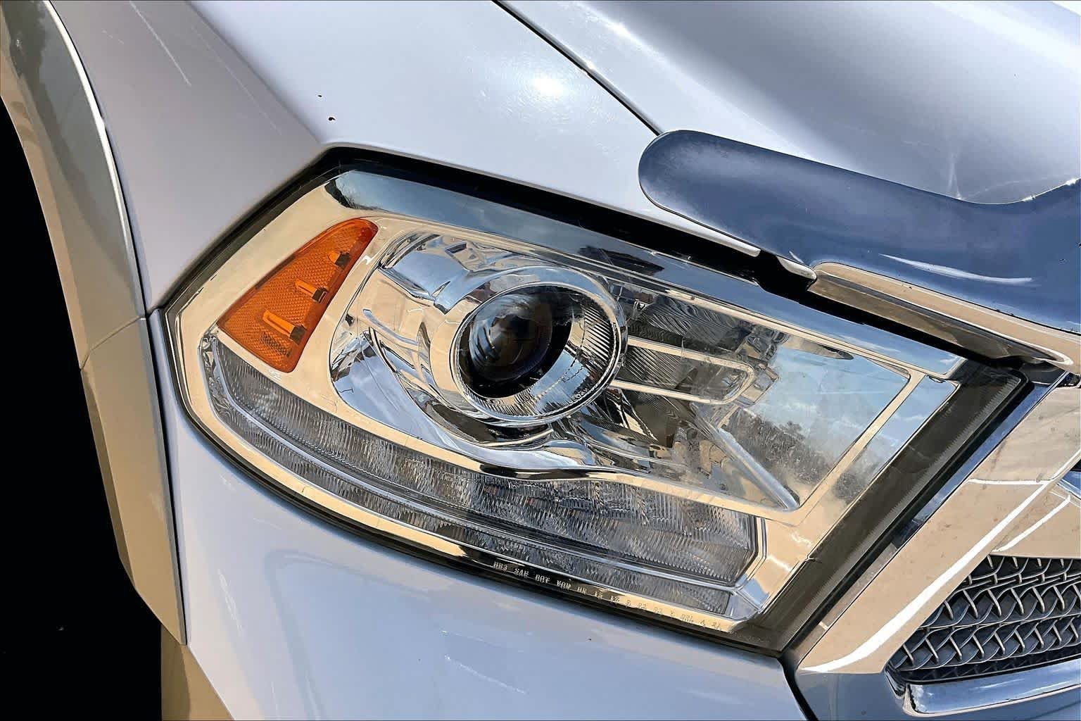 Used 2015 Bright White Clearcoat Ram Laramie Longhorn image 28