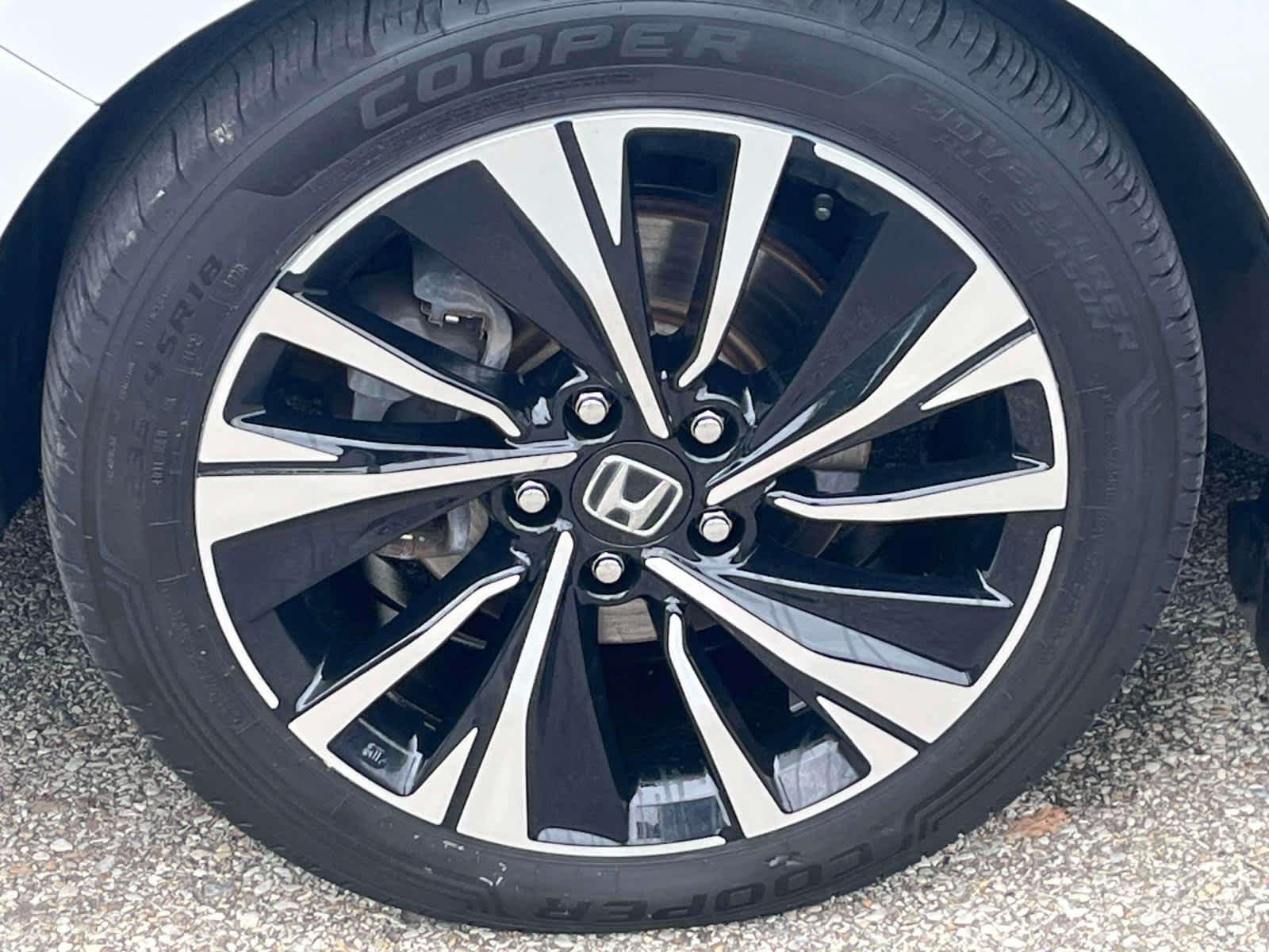 Used 2017  Honda EX-L image 19