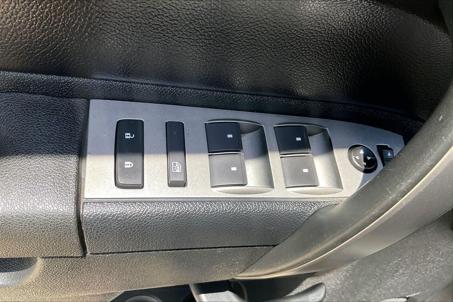 Used 2011 BLACK Chevrolet LT image 27