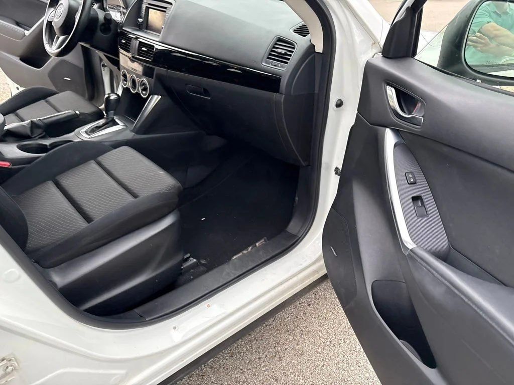 Used 2015 White Mazda Touring image 31