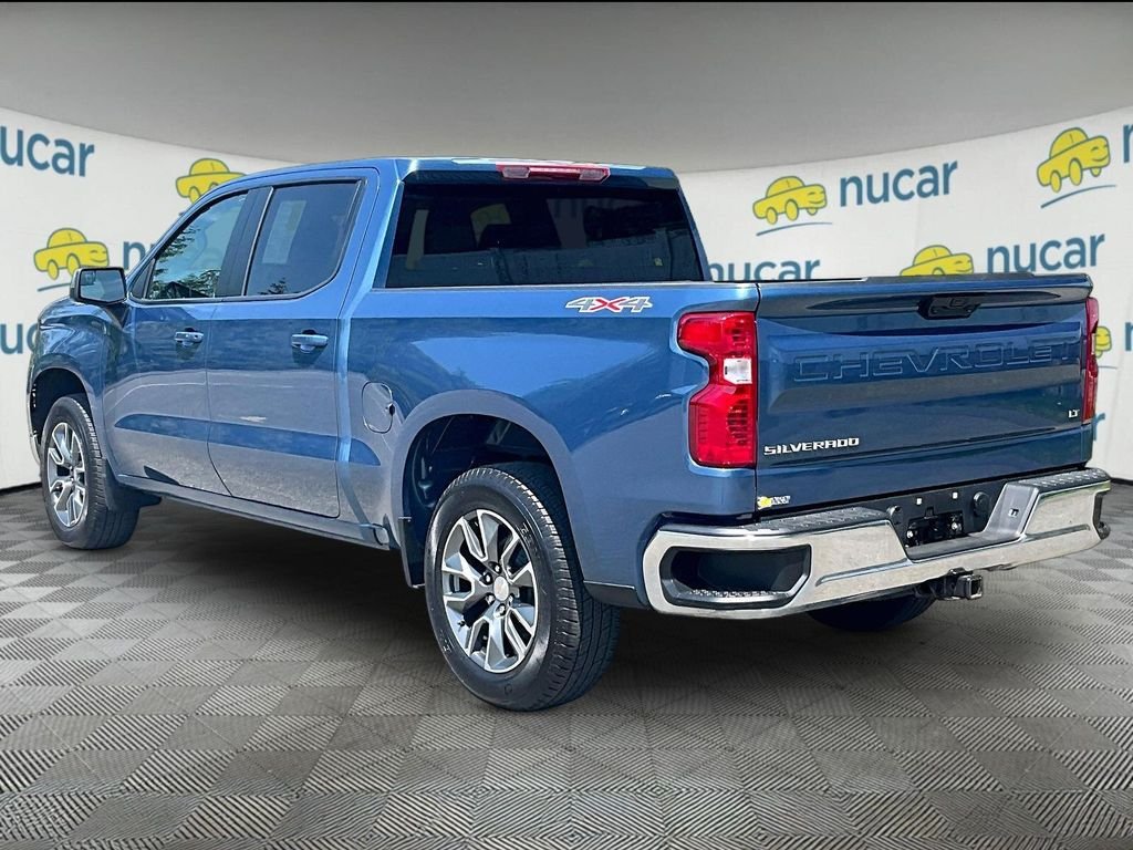 Used 2024 Lakeshore Blue Metallic Chevrolet LT image 4