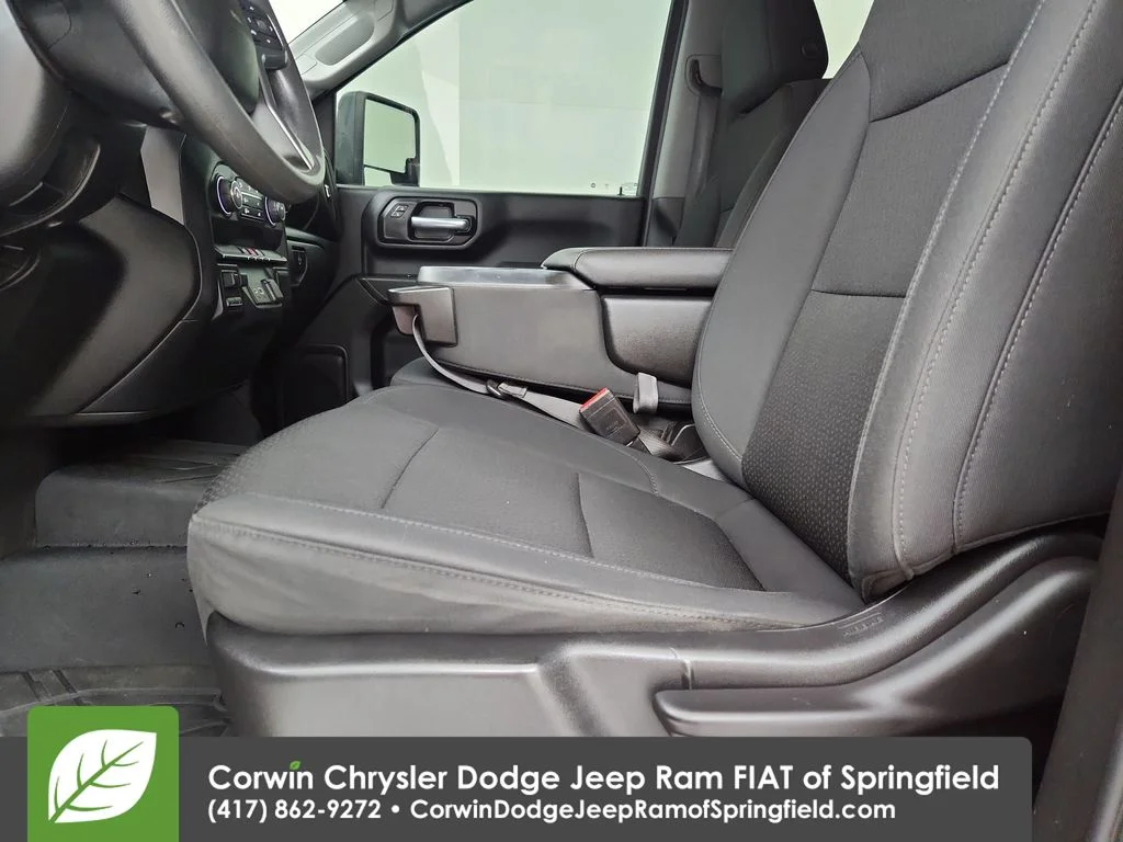 Used 2021 Red Chevrolet Custom image 3