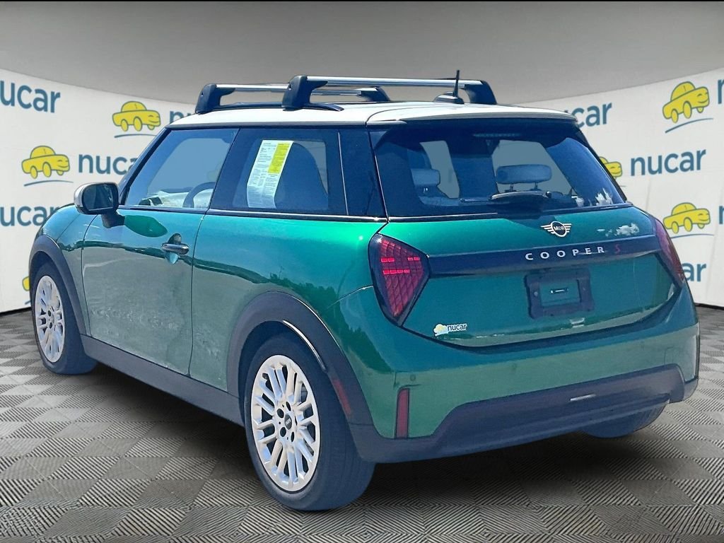 Used 2025 Green MINI  image 4