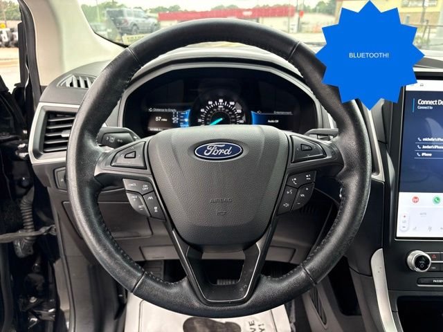 Used 2022 Black Ford SEL image 14