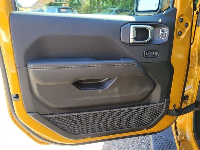 New 2026 Goldilocks Exterior Paint Jeep Sahara image 48