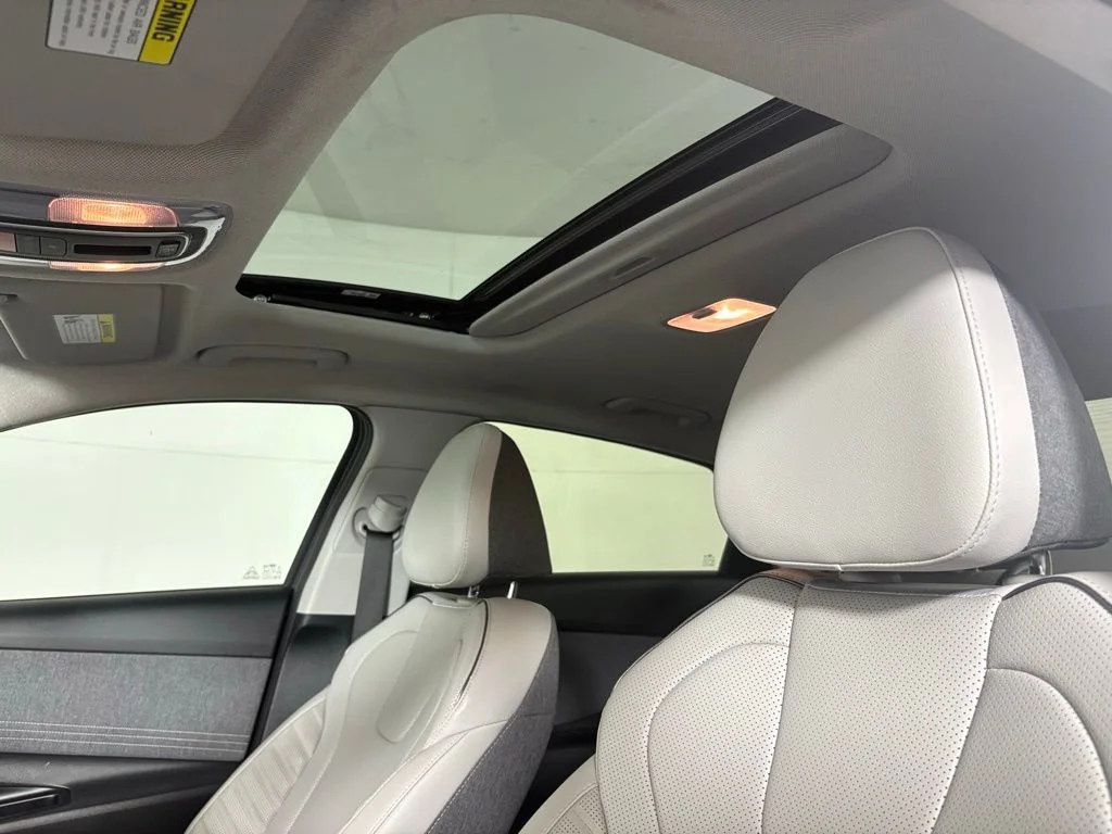 Used 2025 Gray Hyundai Limited image 18