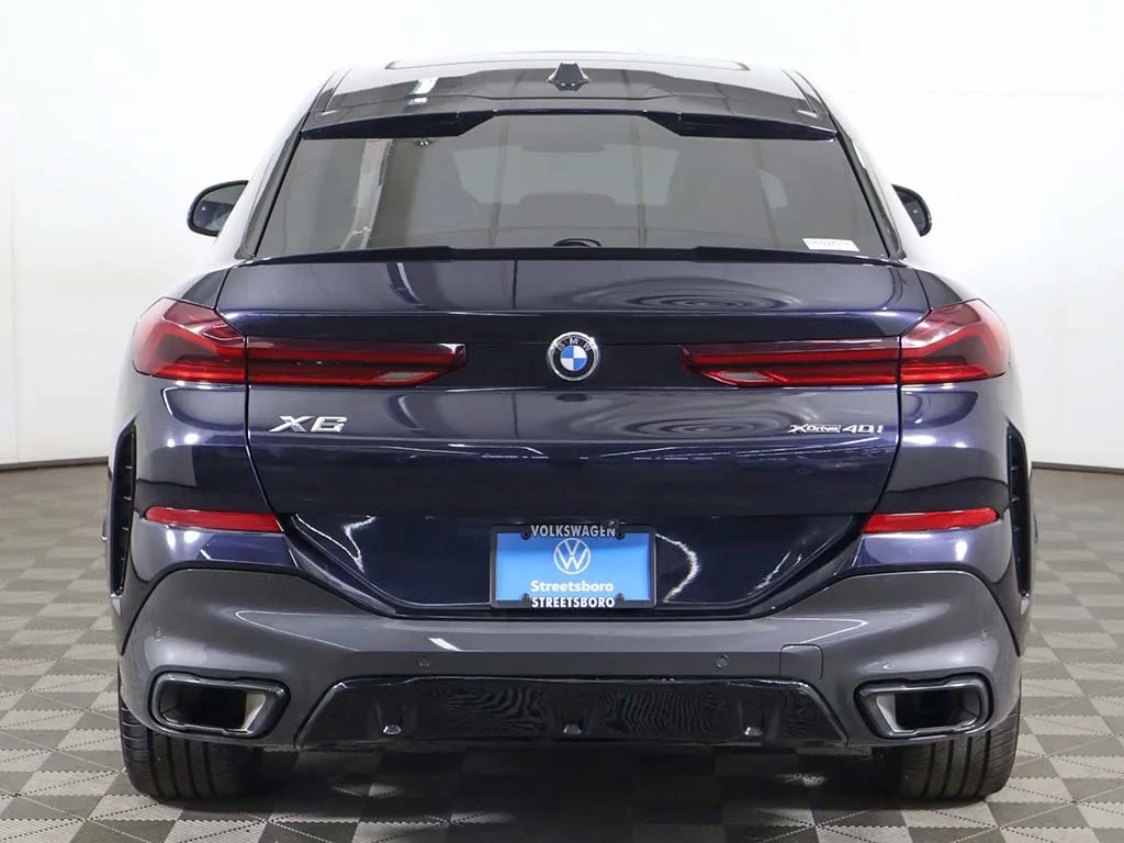 Used 2024 Carbon Black Metallic BMW xDrive40i image 16