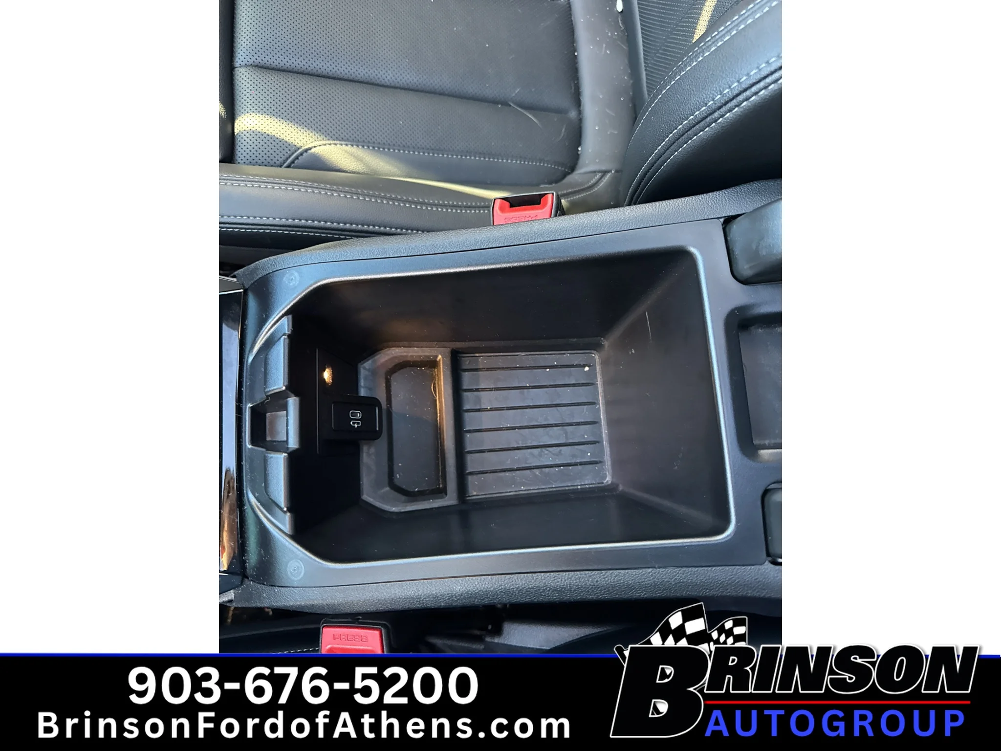 Used 2024 Mineral White Metallic BMW sDrive30i image 31