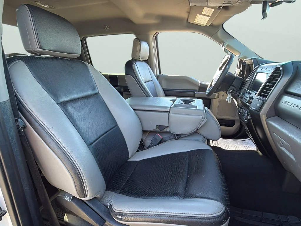 Used 2020 White Ford XLT image 28