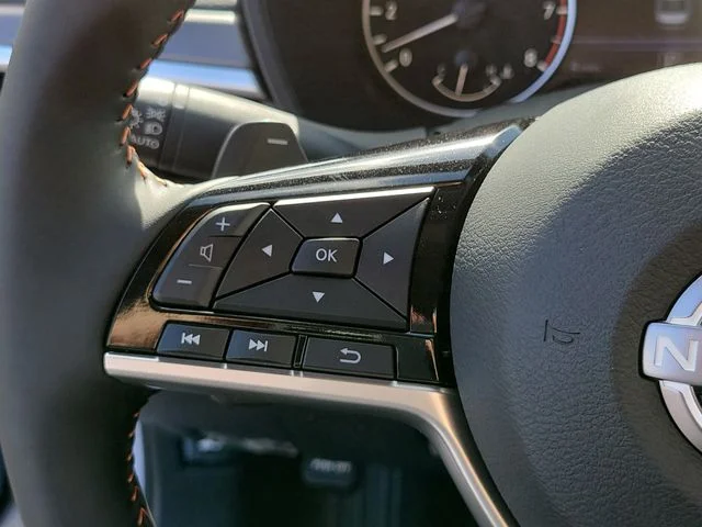 New 2026 Gray Sky Pearl / Super Black Two-tone Nissan SR image 24