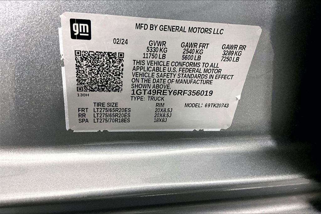 Used 2024 Silver GMC Denali image 19
