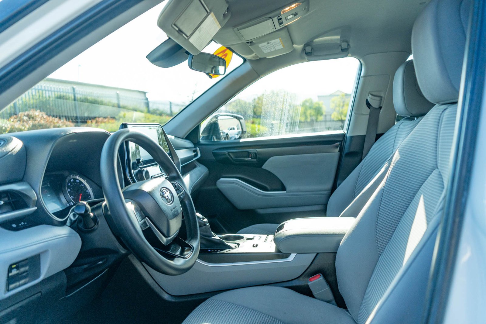 Certified Used 2021 Blizzard Pearl Toyota L image 15