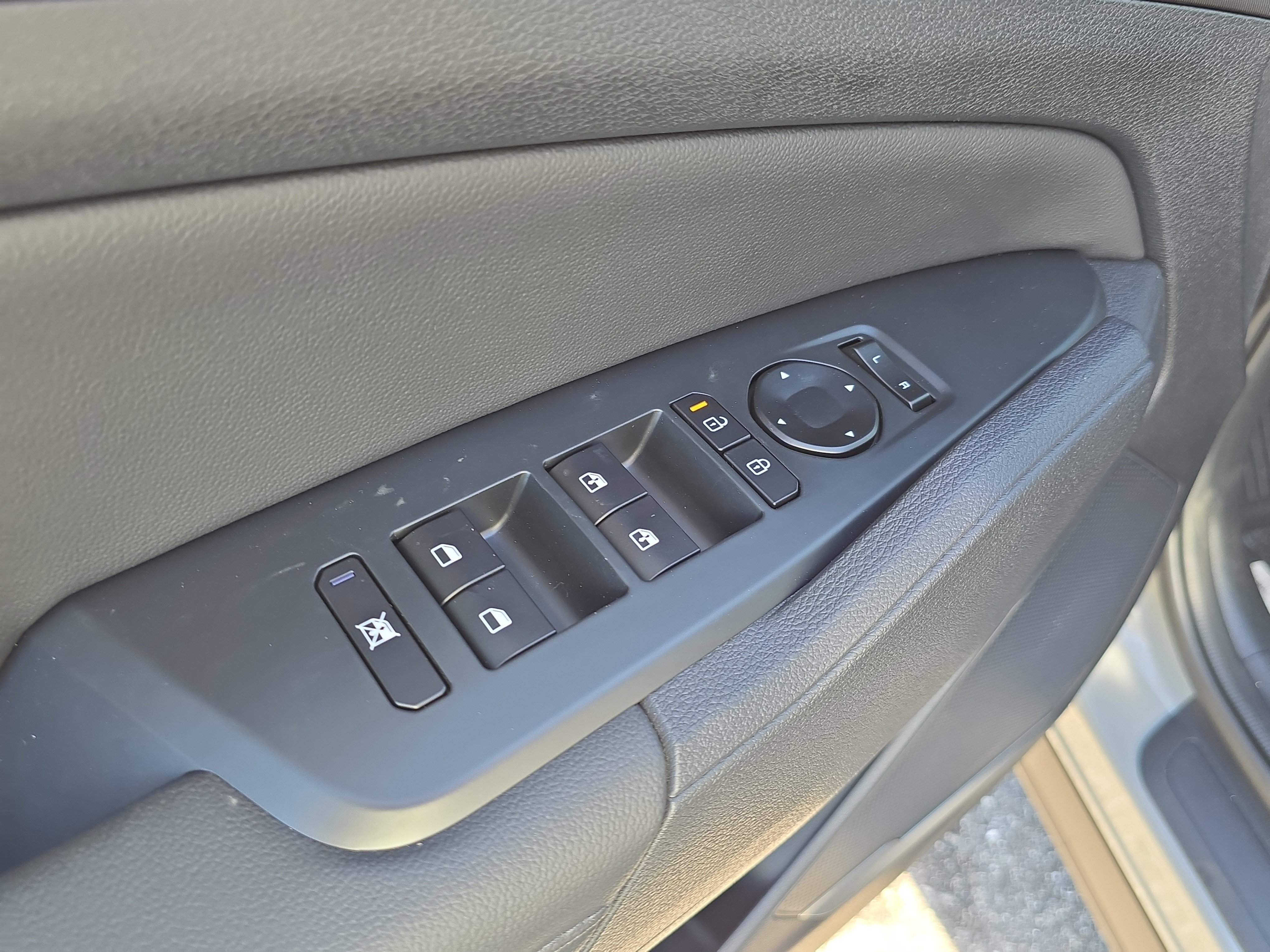 New 2026 Wolf Gray Kia EX image 20