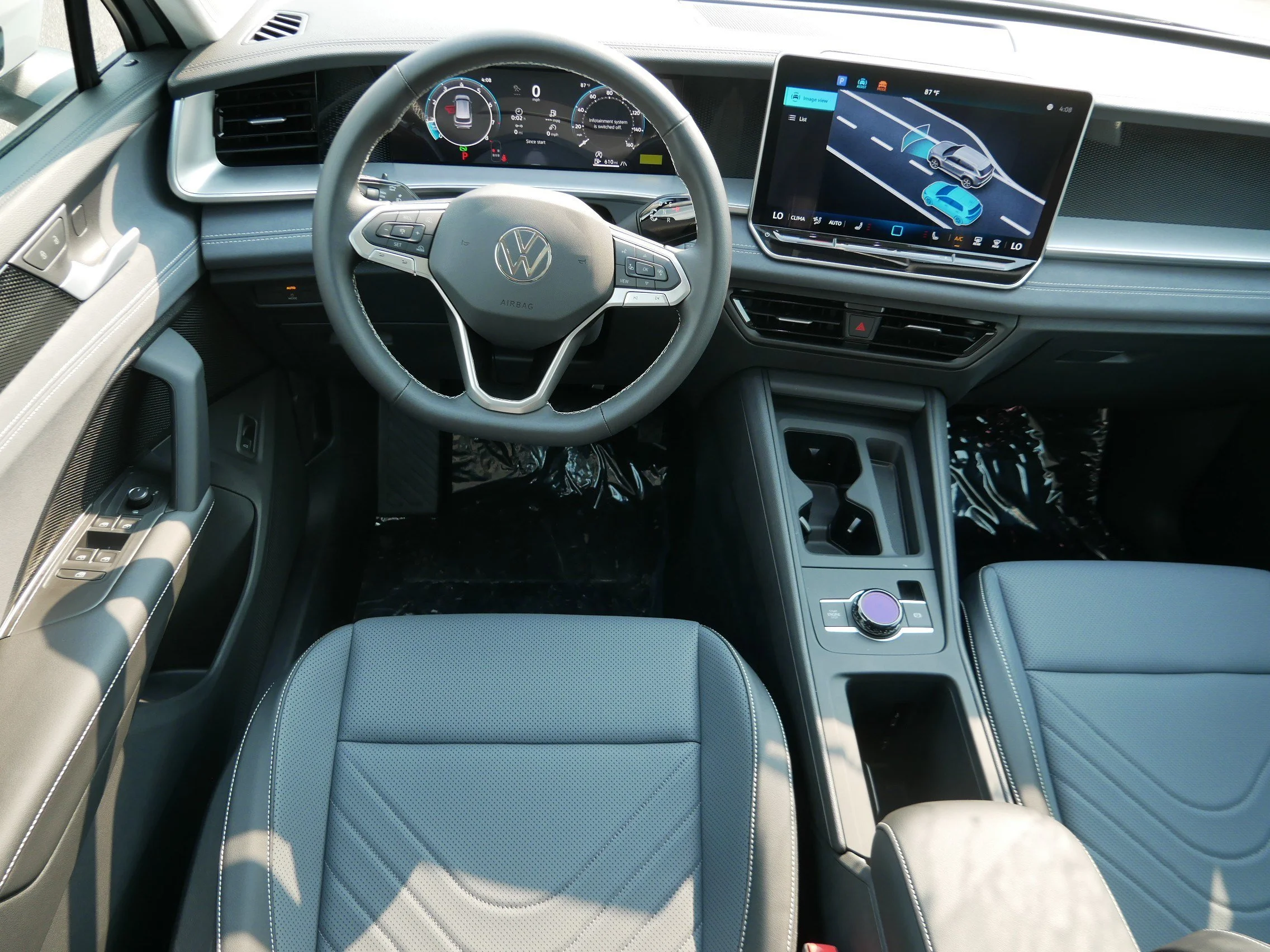 New 2026 Pure White Volkswagen SE image 7