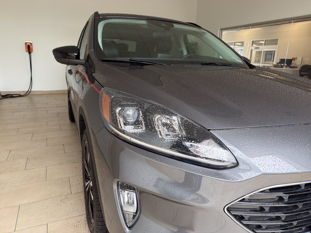 Used 2022 Gray Metallic Ford SEL image 8