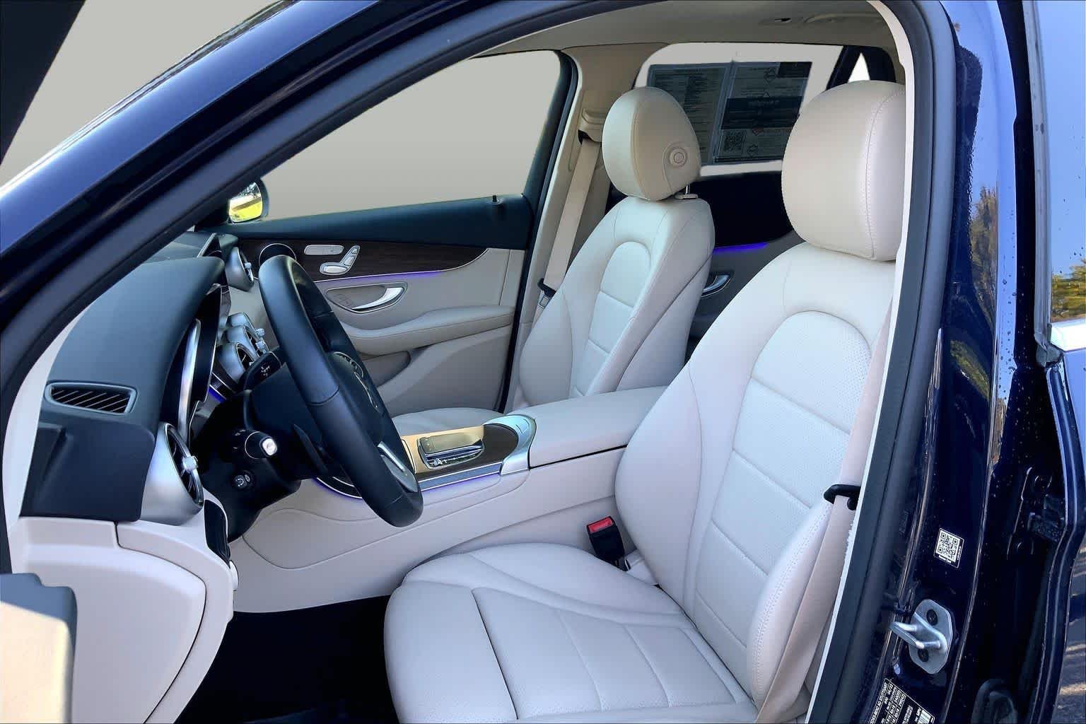 Used 2022 Lunar Blue Metallic Mercedes-Benz GLC 300 image 9