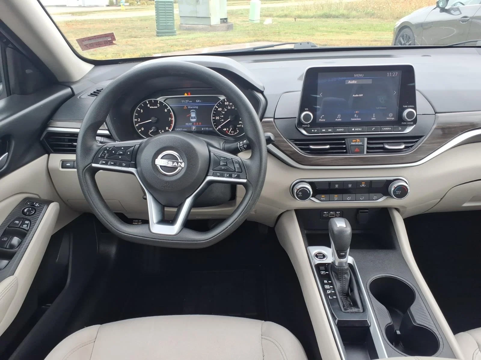 Used 2025 Super Black Nissan 2.5 SV image 17