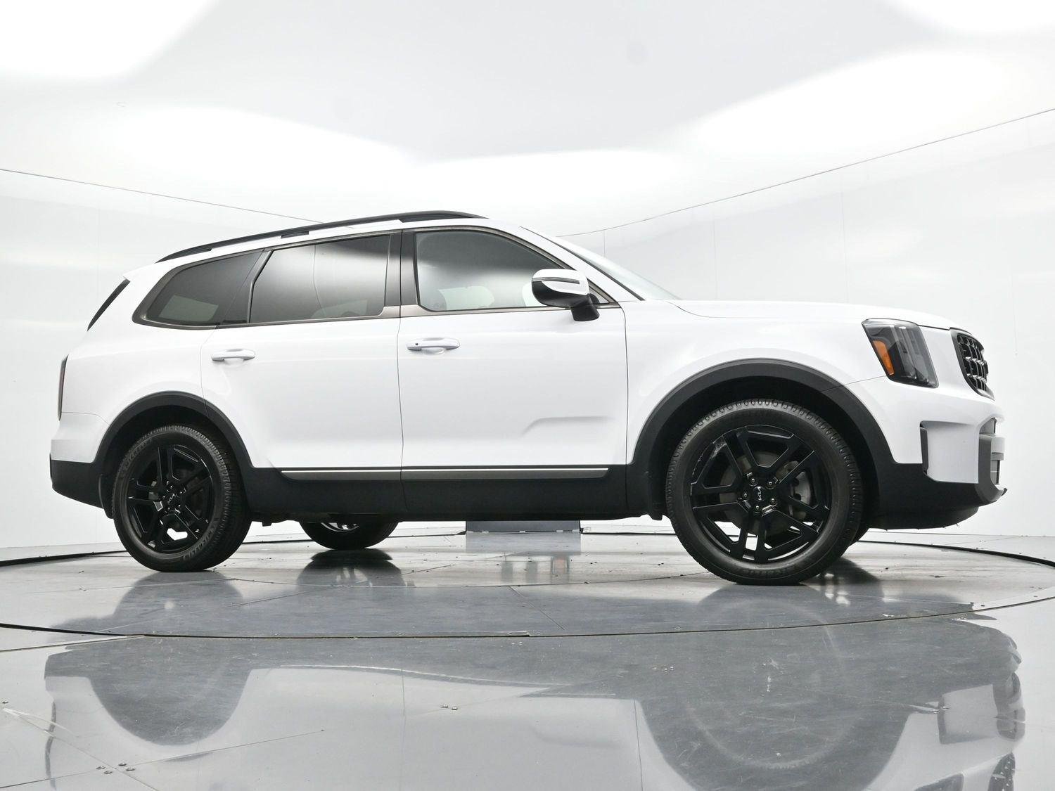 Used 2023 Glacial White Pearl Kia EX X-Line image 50