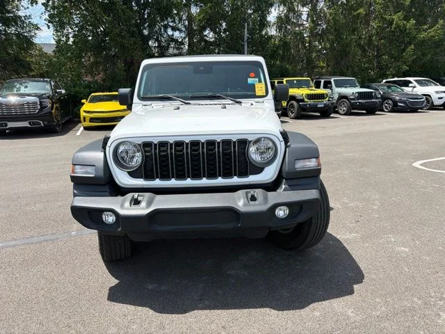 Used 2025 White Jeep Sport S image 2