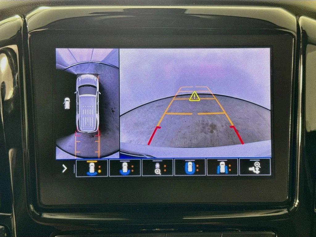 Used 2020 Summit White Chevrolet Premier image 17