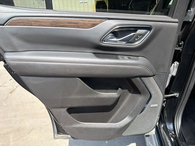 Used 2021 Black Chevrolet Premier image 14