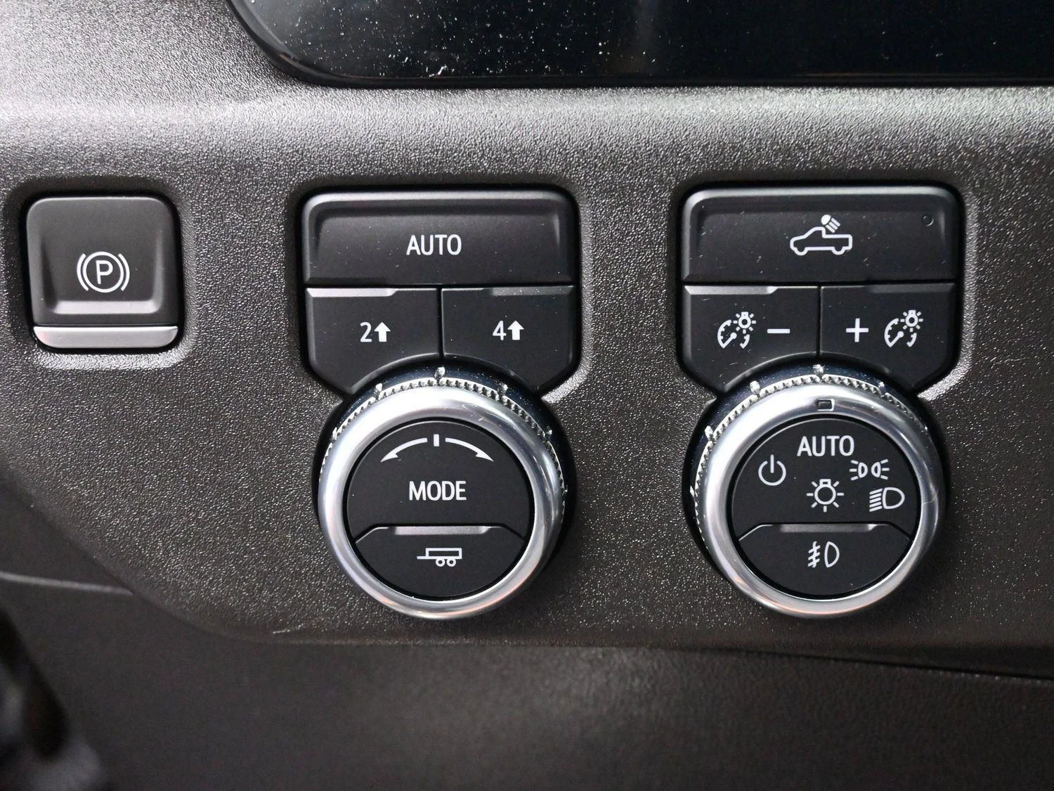 Used 2023 Deep Bronze Metallic GMC Elevation image 19
