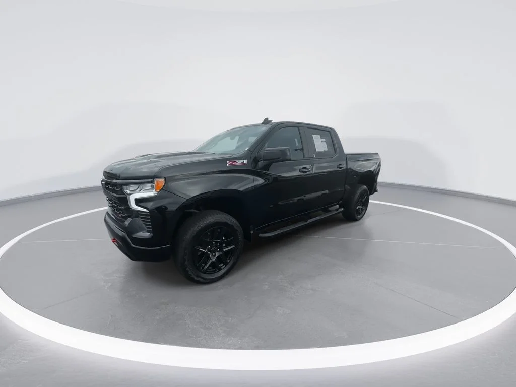 Used 2025 Black Chevrolet LT Trail Boss image 4