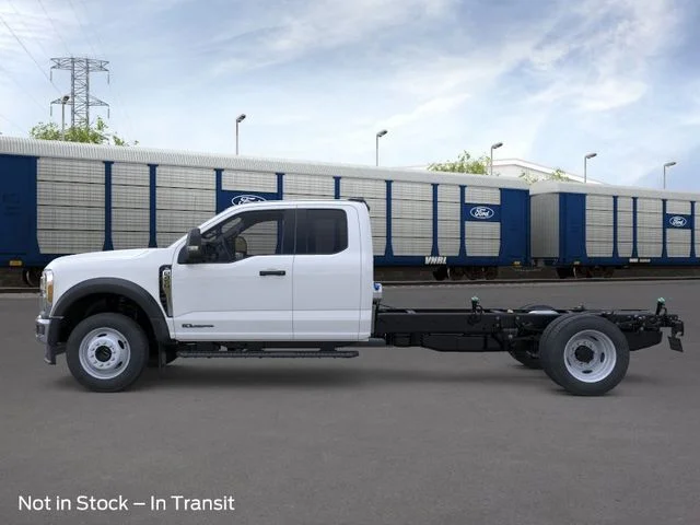 New 2026 Oxford White Ford F-450® XL image 3