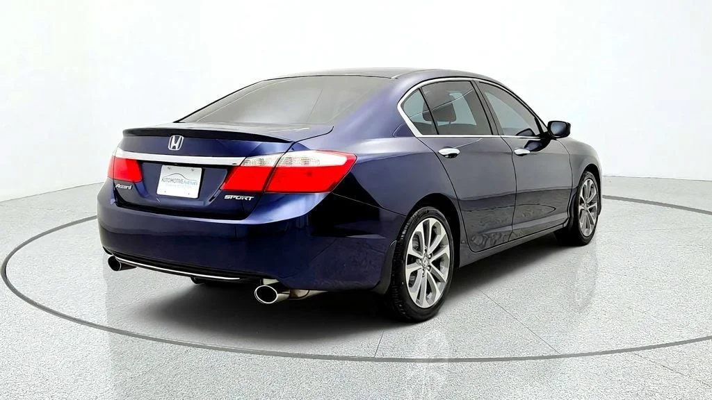 Used 2013 Obsidian Blue Pearl Honda 4dr I4 CVT Sport image 5