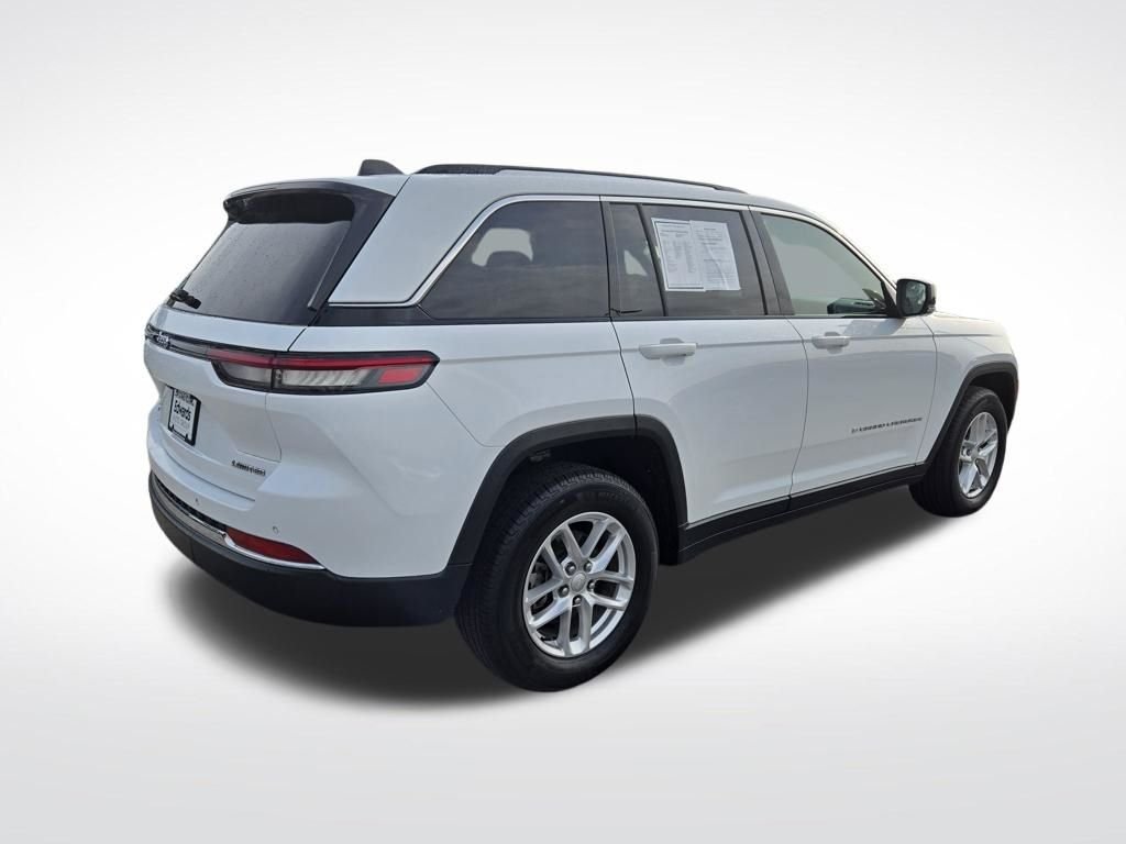 Used 2023 White Jeep Limited image 3