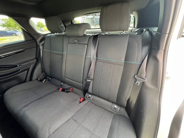 Used 2020 White Land Rover R-Dynamic SE image 13