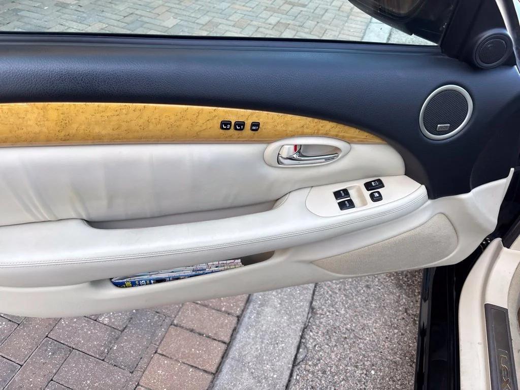 Used 2005  Lexus 430 image 23