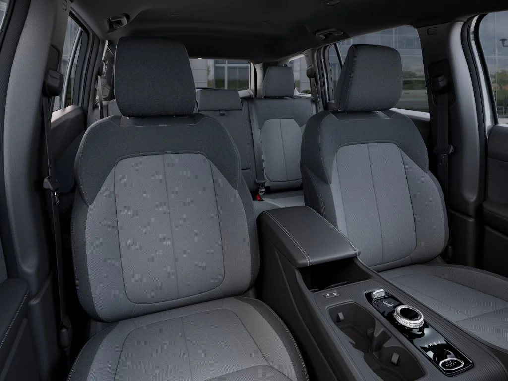New 2026 Bright White Clear-Coat Exterior Paint Jeep Laredo image 17