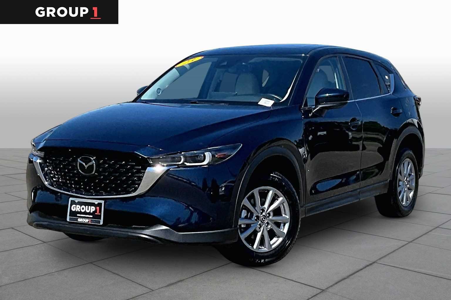 2023 Mazda CX-5 S Preferred package Auto AWD's photo