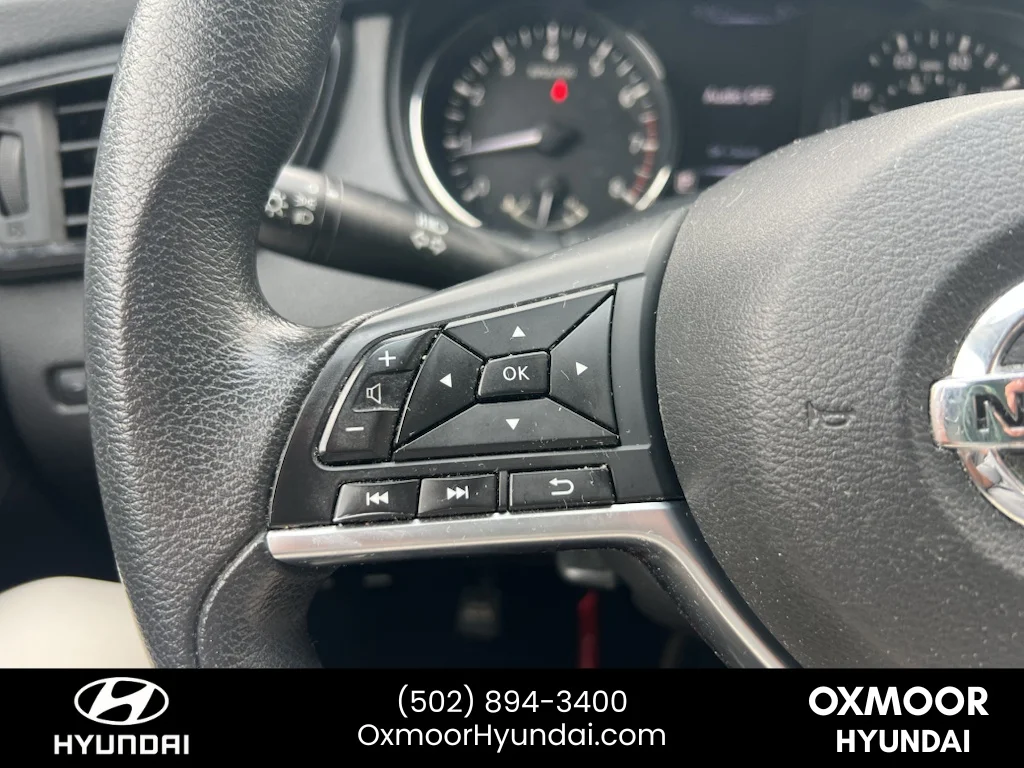 Used 2018 Magnetic Black Nissan S image 8