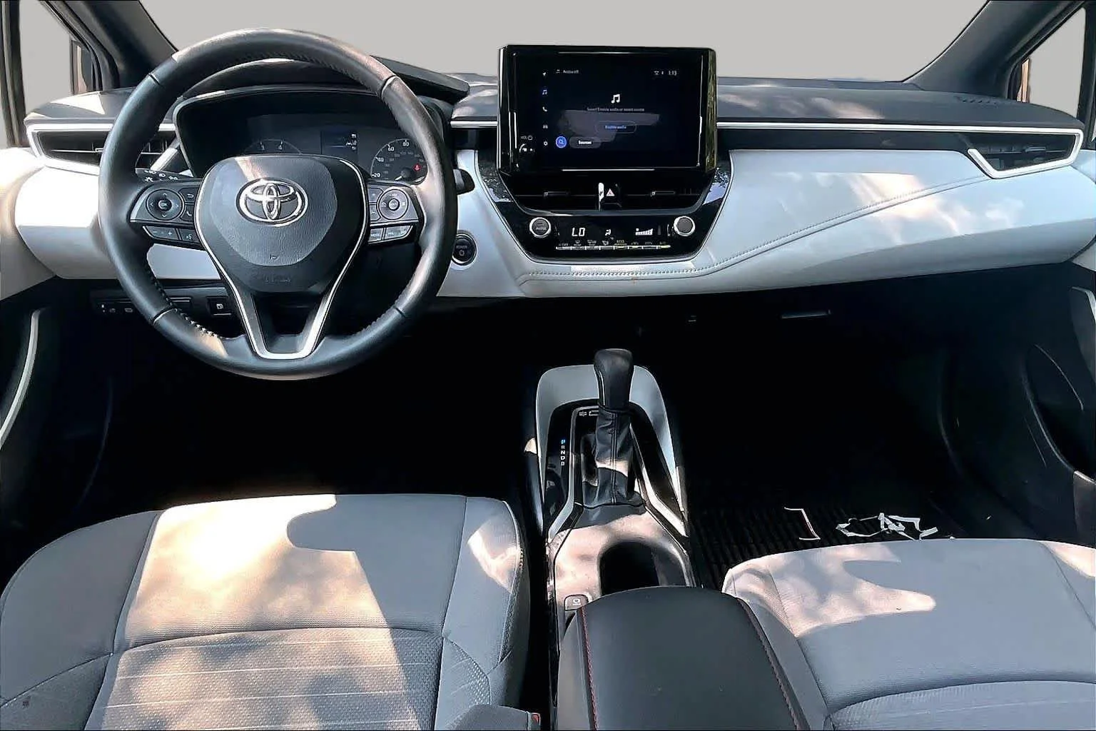 Used 2025 Underground Toyota Hybrid SE image 14