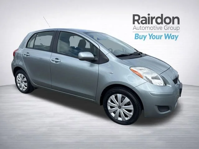 2010 Toyota Yaris 5-Door Liftback AT's photo