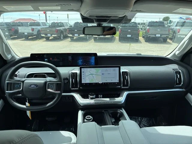 New 2026 Star White Metallic Tri-Coat Ford Platinum® image 28