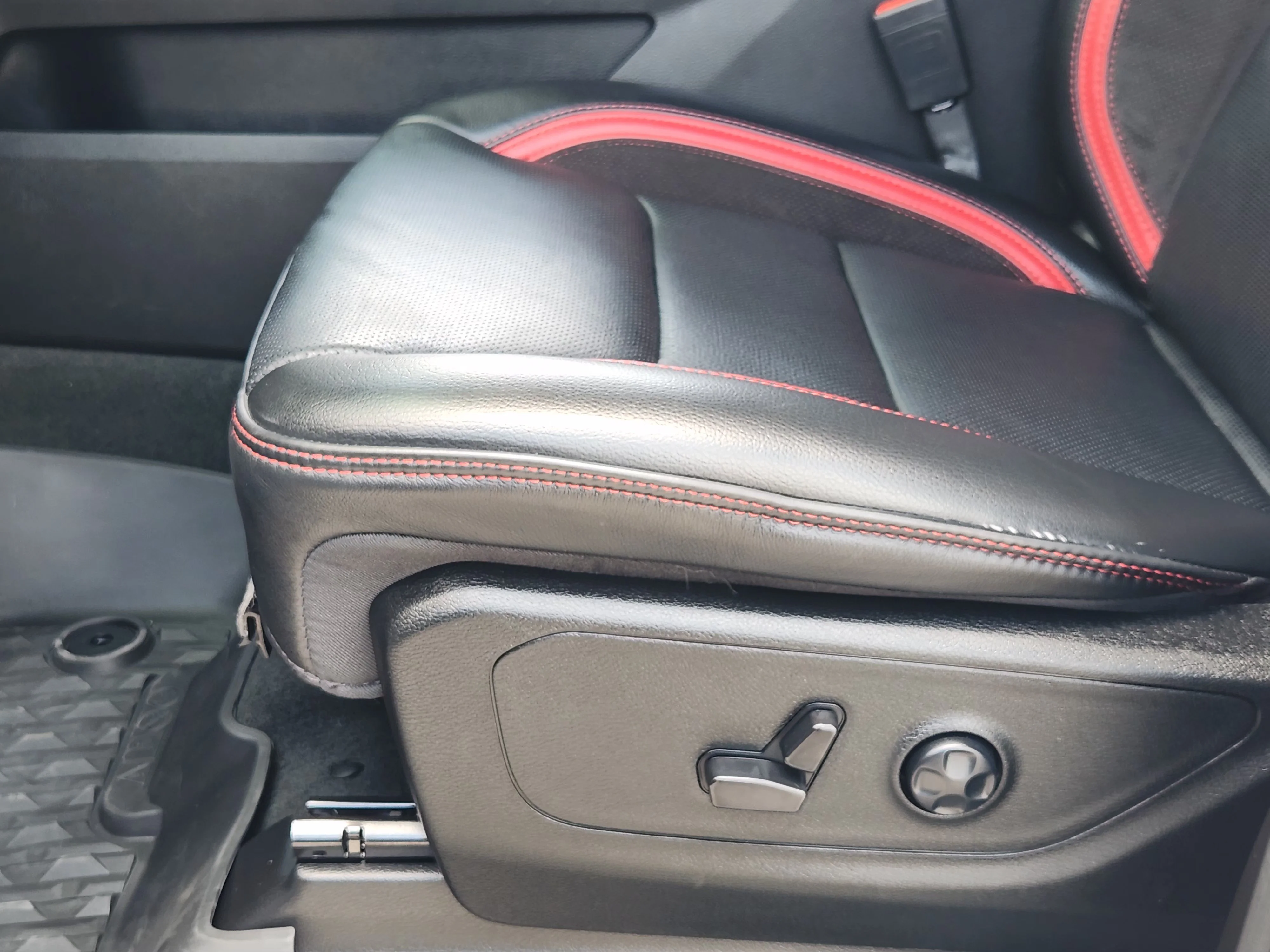 Used 2024 Bright White Clearcoat Ram TRX image 26