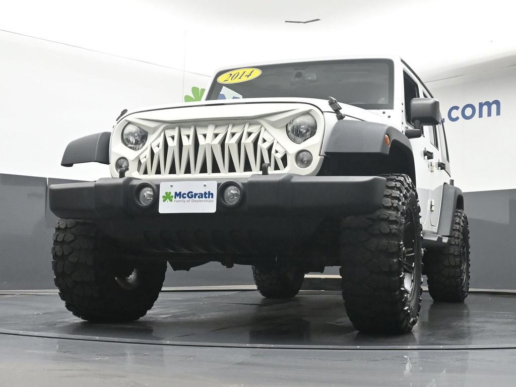 Used 2014 White Jeep Unlimited Sport image 7