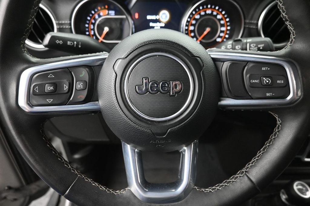 Used 2023 Gray Jeep Sahara image 18