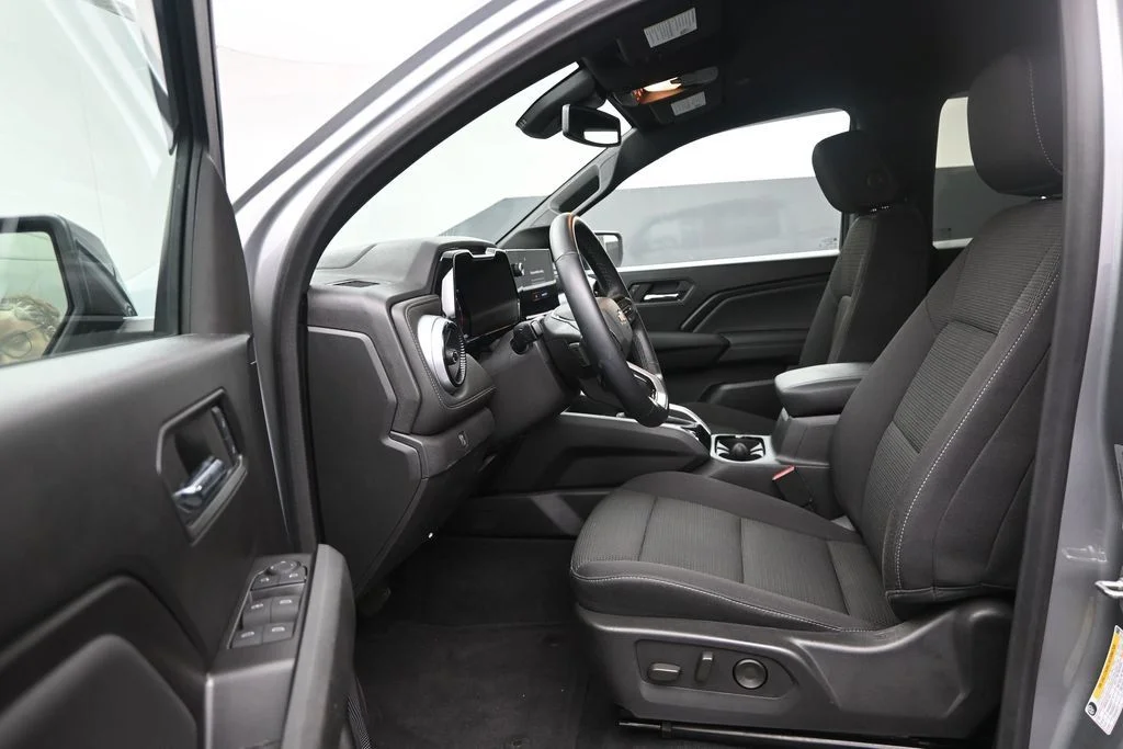 Used 2024 Gray Chevrolet LT image 17