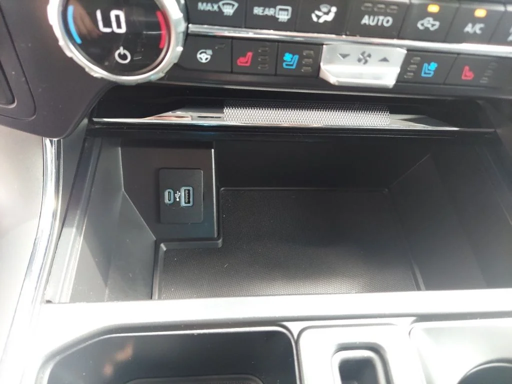 Used 2021 Silver Ford Lariat image 33