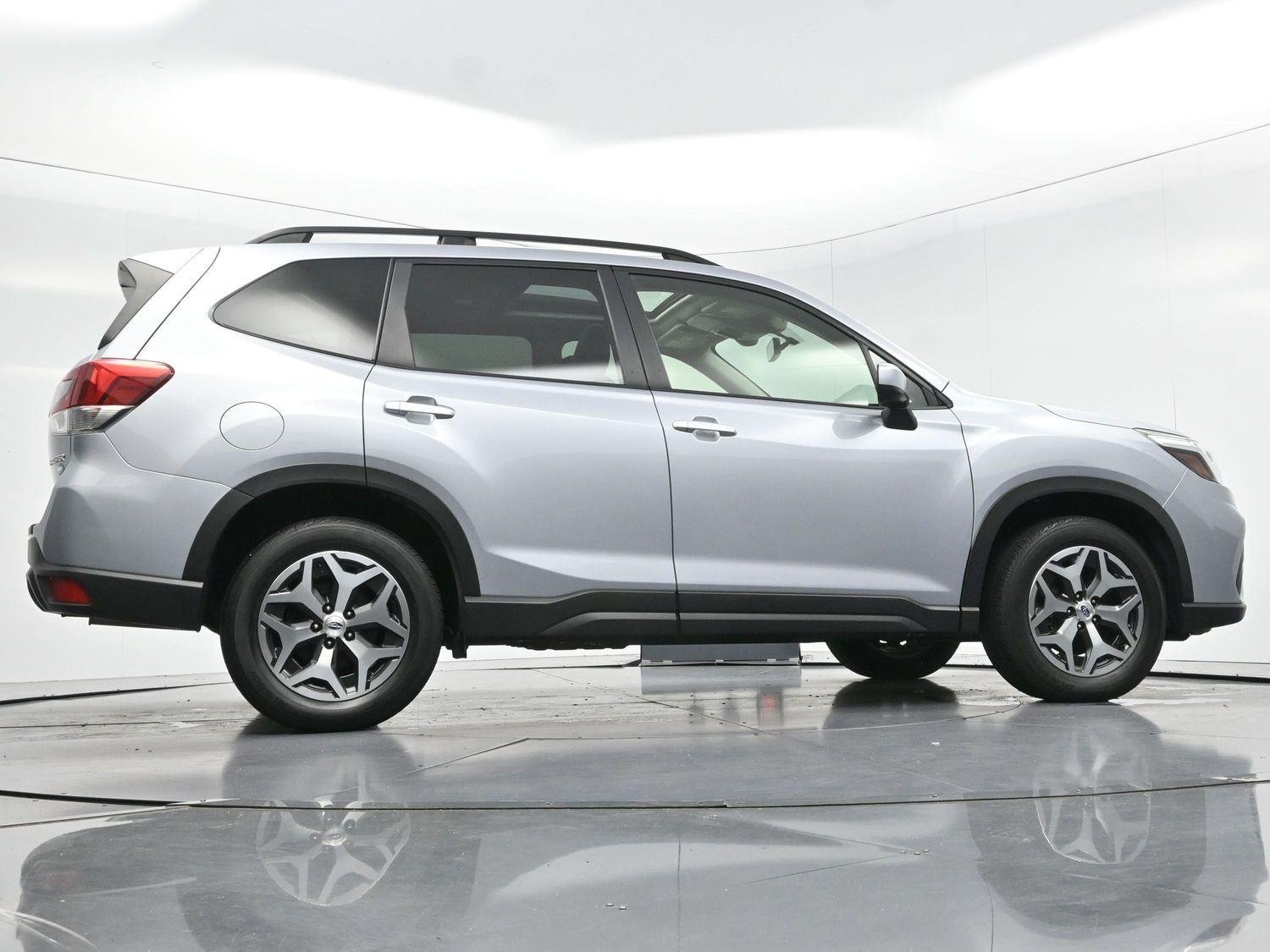 Used 2020 Ice Silver Metallic Subaru Premium image 48