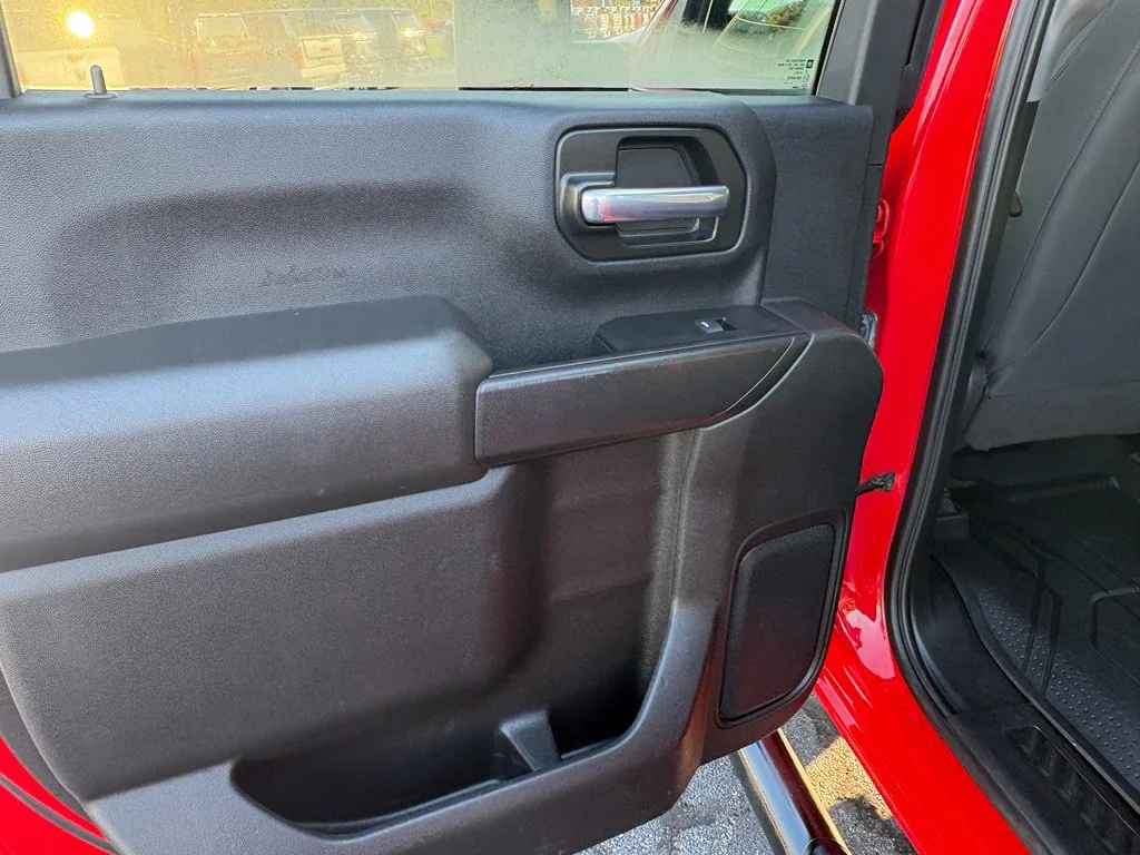 Used 2021 RED HOT Chevrolet Custom image 19