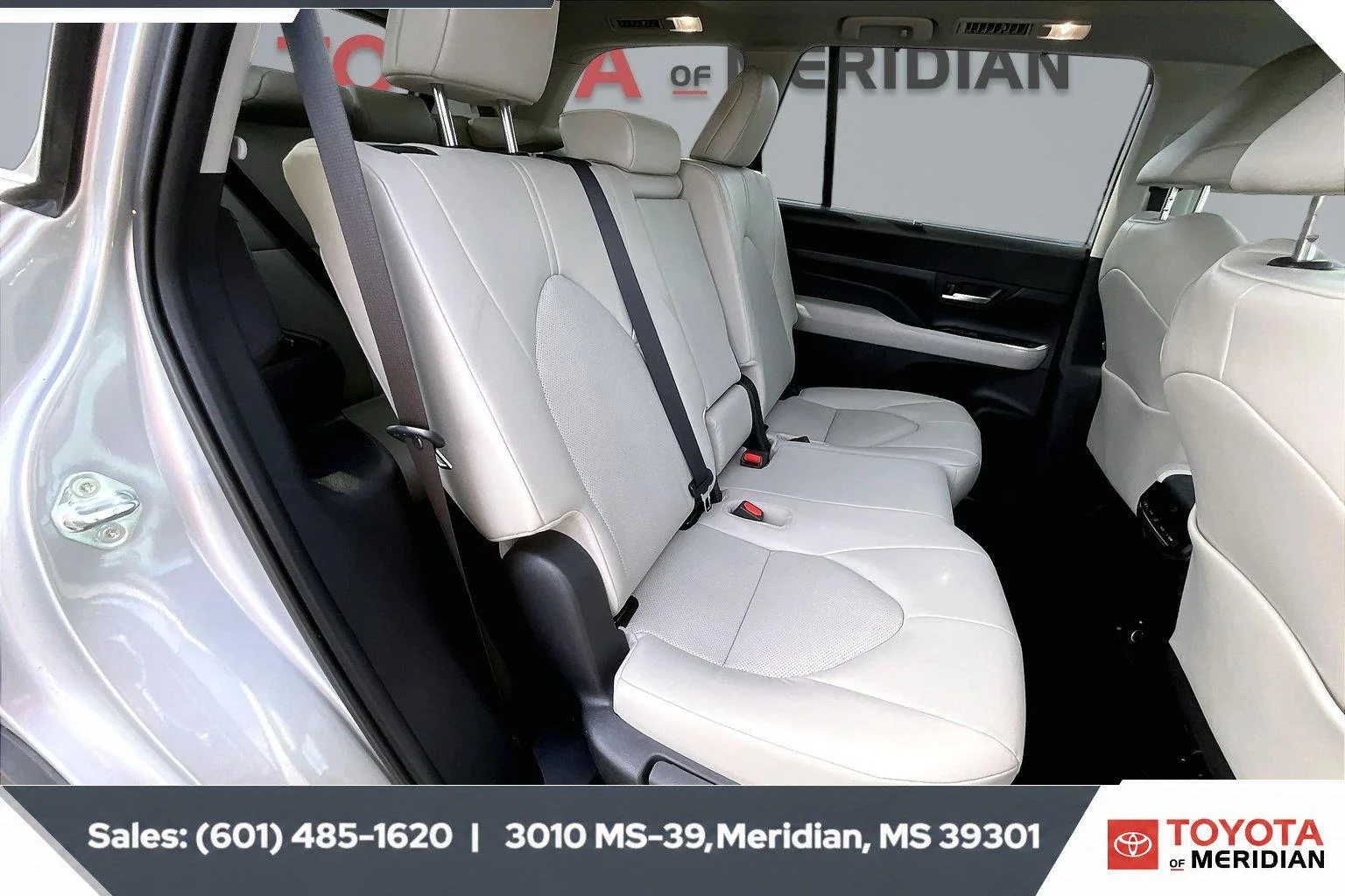 Used 2025 Celestial Silver Metallic Toyota XLE image 20