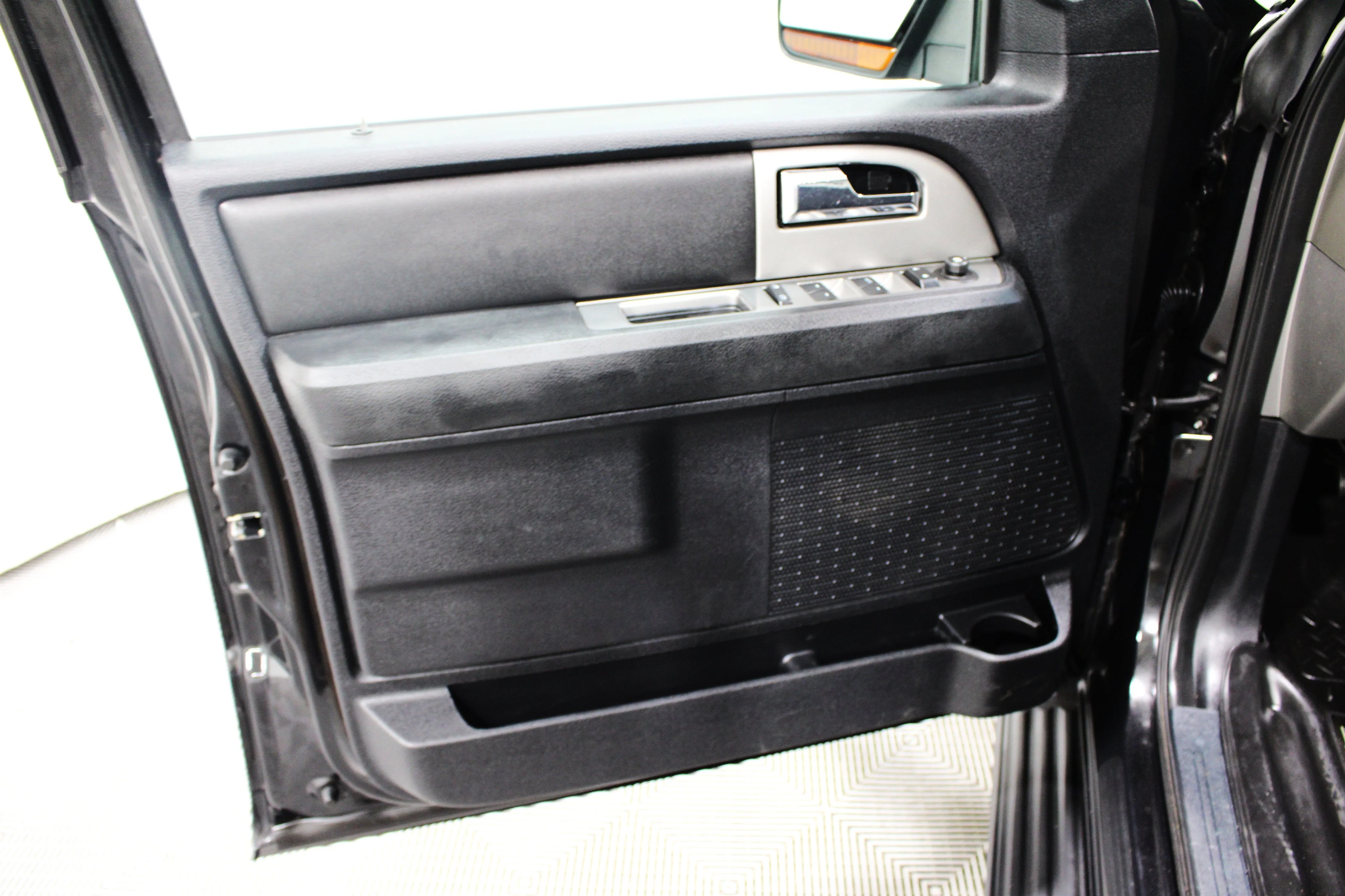 2015 Ford Expedition XLT - Photo 6